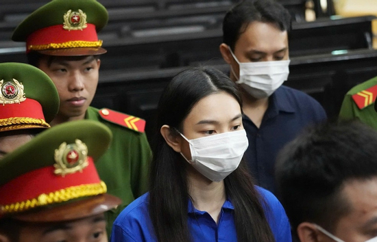 Xét xử hoa hậu Thùy Tiên: Giám đốc Công ty Sen Vàng vắng mặt