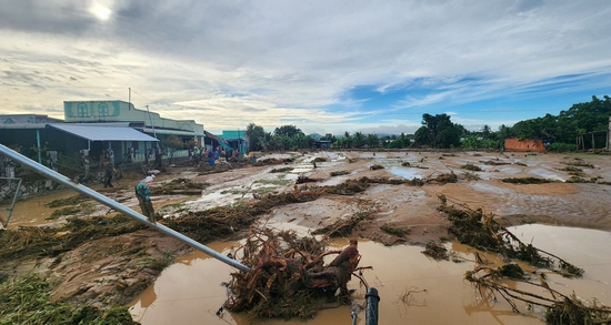 Hiện trường tan hoang sau vụ vỡ hồ chứa ở Lâm Đồng, người dân trắng tay sau một đêm