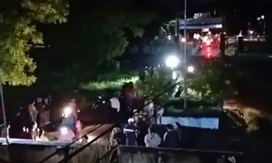 Lâm Đồng: Vỡ hồ chứa, lũ cuồn cuộn về trong đêm, 3 người bị cuốn trôi