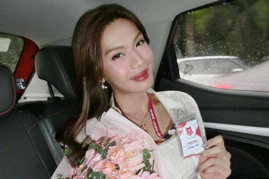 Luna Đào trở thành giảng viên, thỏa ước mơ làm cô giáo