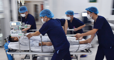 Người đàn ông phải mổ khẩn ở vùng kín từ sự chủ quan tự uống 2 viên giảm đau