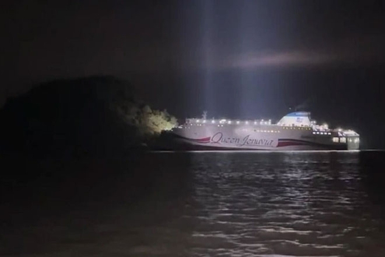 Phà chở 267 người mắc cạn ngoài khơi phía tây nam Hàn Quốc