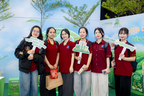 Vinasoy chung tay cùng cộng đồng kiến tạo Việt Nam xanh