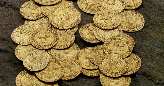 2 vợ chồng đào được số tiền vàng trị giá 16 tỷ đồng trong vườn