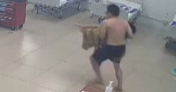 Người bố ôm con lao vào bệnh viện giữa đêm khi bé bị ngưng tim 10 phút