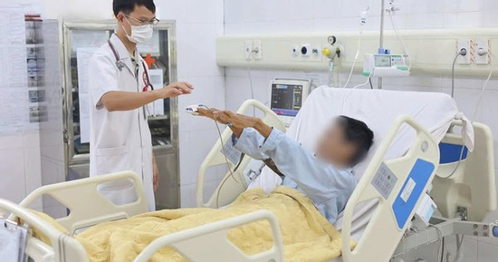 Người đàn ông 53 tuổi ở Quảng Ninh bất ngờ nguy kịch sau khi ăn cá nhiễm phải độc tố