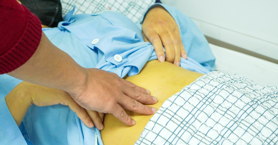 Người phụ nữ da vàng như nghệ sau 10 ngày uống thuốc nam chữa đau đầu