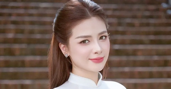 Nữ ca sĩ xinh đẹp là giảng viên thanh nhạc, đắt show bậc nhất Việt Nam