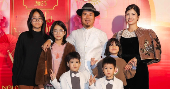 Cận cảnh căn nhà bạc tỷ của nghệ sĩ Vượng Râu và vợ kém 5 tuổi