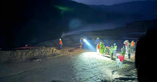 Vụ ô tô bị lũ cuốn ở Quảng Trị: Tìm thấy thi thể tài xế cách hiện trường 30km