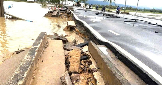Tan hoang nơi rốn lũ Hòa Thịnh: Cơ ngơi vỡ vụn, hơn 20 đám tang sau lũ dữ