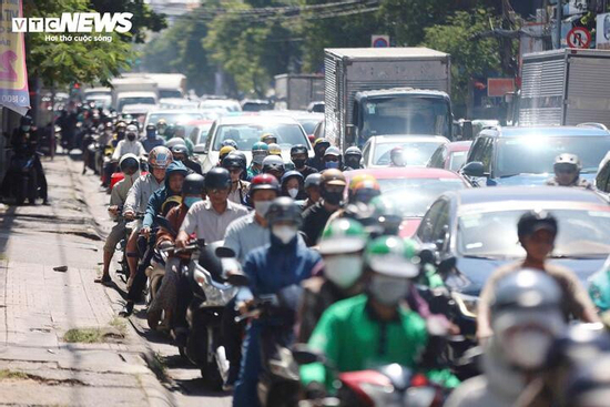 Từ 1/7/2026, Hà Nội dự kiến thí điểm cấm xe máy xăng tại 9 phường nội đô