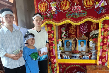 Miễn toàn bộ học phí cho hai anh em sinh viên mất cha mẹ vì lũ