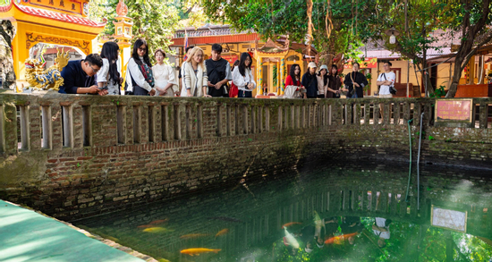 Ngôi đền thiêng cách Hà Nội 50km, tương truyền có 'giếng thần cầu được ước thấy'