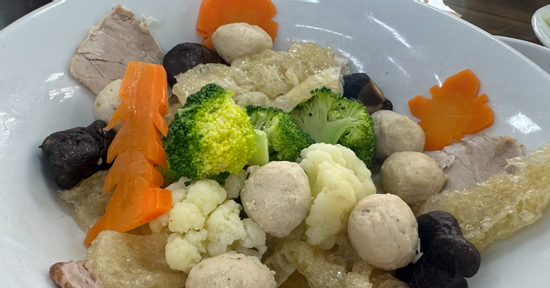 Rau xanh đắt đỏ, ăn trái cây thay thế được không?