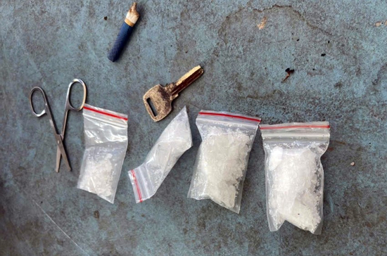 Bên trong những hộp kem trộn ship cho khách hàng