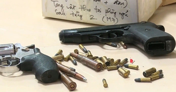 Cảnh sát ném lựu đạn khói, dùng flycam vây bắt nhóm buôn ma túy nổ súng ở Hà Nội