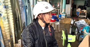 Chợ ngập 2m sau 1 đêm, tiểu thương rốn lũ Hòa Thịnh không kịp trở tay, mất trắng