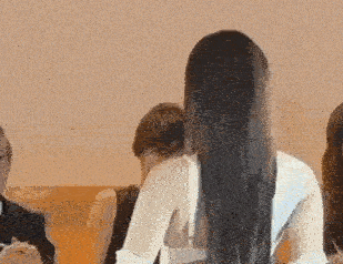 Kiều Duy diện 2 trang phục gây chú ý ở Bán kết Miss International 2025