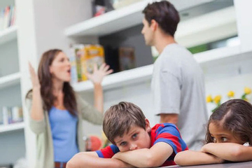 Ly hôn rồi, anh ta vẫn dùng 'kế bẩn' để mua chuộc con và đẩy tôi vào cảnh túng quẫn