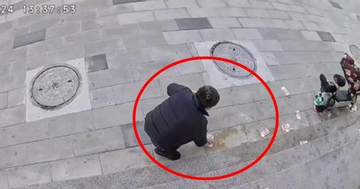 Gió thổi bay 4 cọc tiền gần 200 triệu đồng của người đàn ông và cái kết