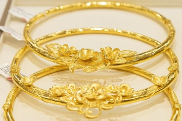 Giá vàng hôm nay 27/11: Tiếp tục đi lên