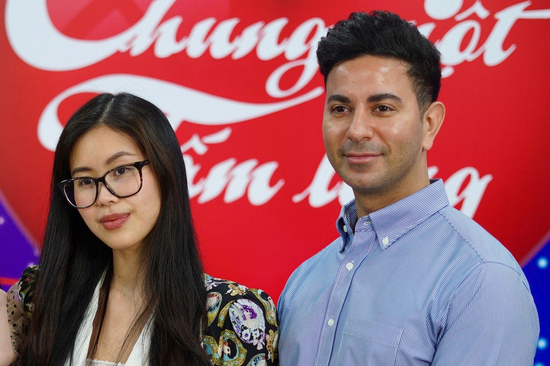 Chàng rể ngoại quốc của tỷ phú Johnathan Hạnh Nguyễn lộ diện, ngoại hình 'đỉnh chóp'