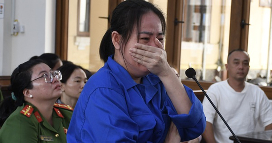 Người phụ nữ đầu độc 4 người thân viết thư xin lỗi mẹ và con gái nhỏ