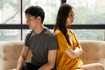 Tôi muốn mừng quà cưới em gái 5 chỉ vàng, vợ kiên quyết phản đối khiến nhà căng như dây đàn