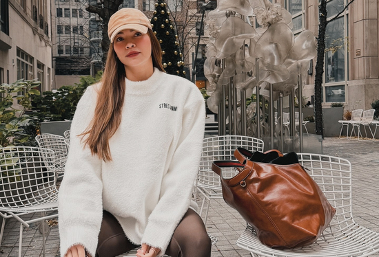 Hồ Ngọc Hà năng động với outfit dạo phố ở New York