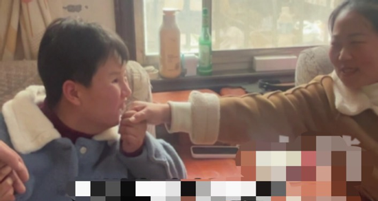 Mẹ chồng vay gần 4 tỷ đồng cứu con dâu bị tai nạn, sống thực vật hơn 5 năm