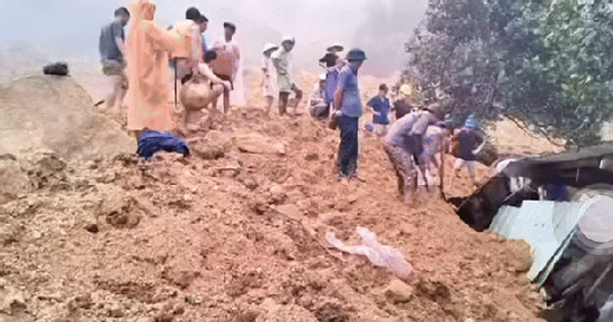 Quả núi dài 2 km đổ sập, 1 người bị đè chết thương tâm