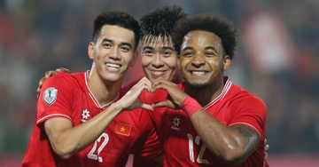 Tuyển Việt Nam: Vì sao HLV Kim Sang Sik gọi Xuân Son đấu Lào?