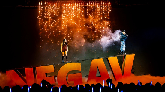 Mẹ và anh trai bật khóc khi Negav trải lòng về những lần muốn dừng lại