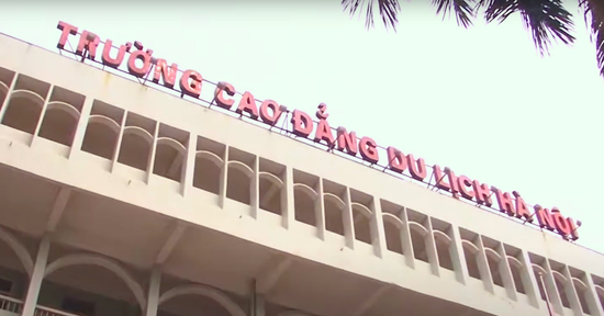 Sinh viên bức xúc vì nhận tiền hỗ trợ A80 chỉ 940.000 đồng, hiệu trưởng nói gì?