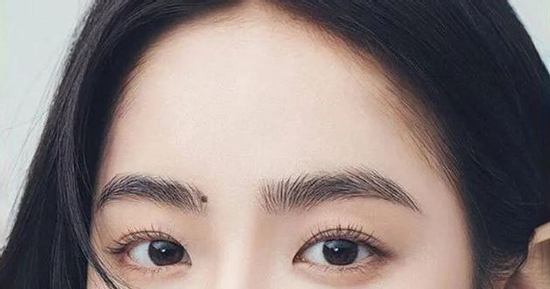 Phụ nữ có nốt ruồi ở 4 vị trí 'vàng': Vượng phu, tụ tài, quý nhân luôn theo sát