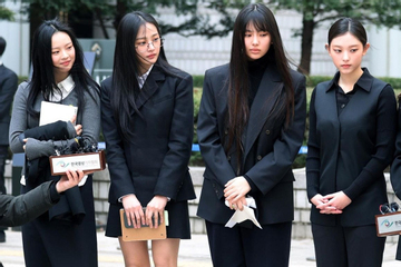 Toàn cảnh vụ nữ ca sĩ bị người dân Hàn Quốc yêu cầu xin lỗi