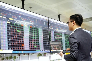 Nhà đầu tư chứng khoán nên làm gì sau phiên tăng mạnh nhất 1 tháng?