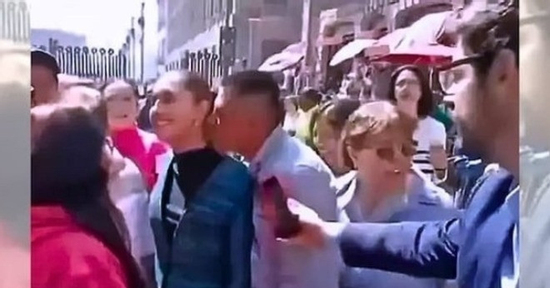 Nữ tổng thống Mexico bị quấy rối ngay giữa phố