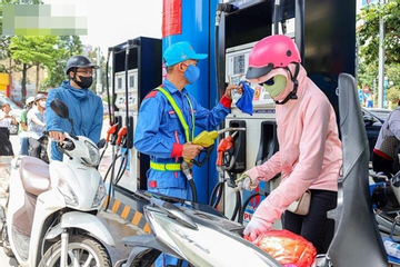 Giá xăng giảm nhẹ, dầu diesel tăng