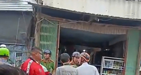 Hai mẹ con tử vong tại nhà, trên người có nhiều vết chém