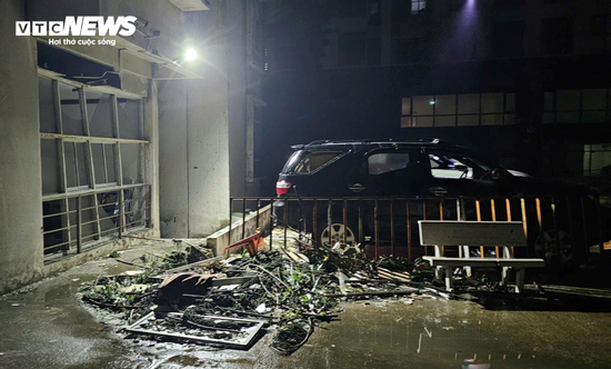 Bão số 13 Kalmaegi quần thảo Đắk Lắk, Gia Lai: Nhà sập, ngập khắp nơi, nhiều người cầu cứu