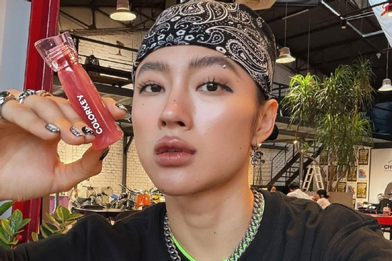 Không thể nhận ra 'bà mẹ nhí' Angela Phương Trinh xinh đẹp ngày nào