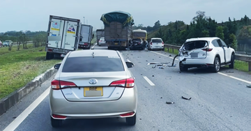 Tai nạn liên hoàn trên cao tốc Hà Nội - Thái Nguyên, ít nhất 6 ô tô bị hư hỏng