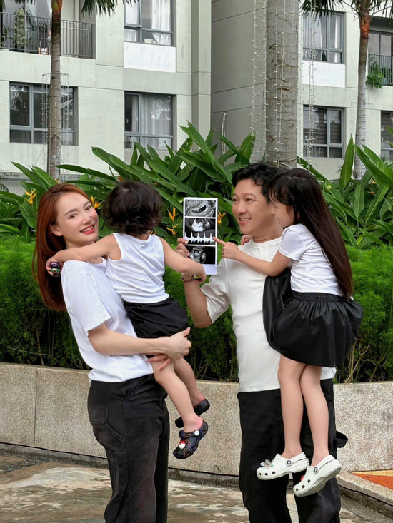 Trường Giang tiết lộ tình trạng sức khỏe đáng lo ngại của Nhã Phương khi bầu lần 3