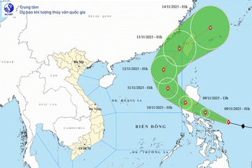 Bão Fung-Wong tiệm cận cấp siêu bão, di chuyển nhanh, sáng mai vào Biển Đông