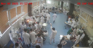 Cấp cứu 7 nạn nhân vụ ô tô con đâm xe tải trên cao tốc, 2 mẹ con tiên lượng nặng