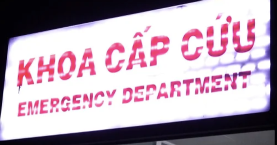 Cấp cứu bé gái 12 tuổi nhét cục xà bông vào vùng kín khi đang tắm