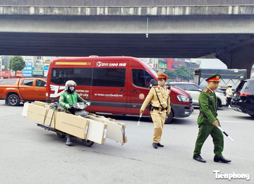 Hà Nội xử lý loạt xe chở hàng cồng kềnh gây mất an toàn giao thông