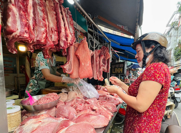 Giá thịt, trứng tăng mạnh, người tiêu dùng xoay xở thế nào mùa cận Tết?